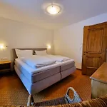 Raetia Iii By Interhome Apartamento