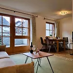 Apartamento Raetia Iii By Interhome Pfunds