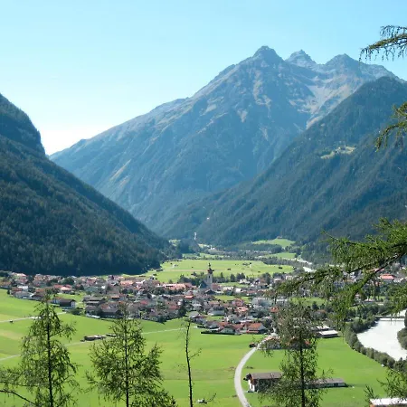 Raetia Iii By Interhome * פונדס